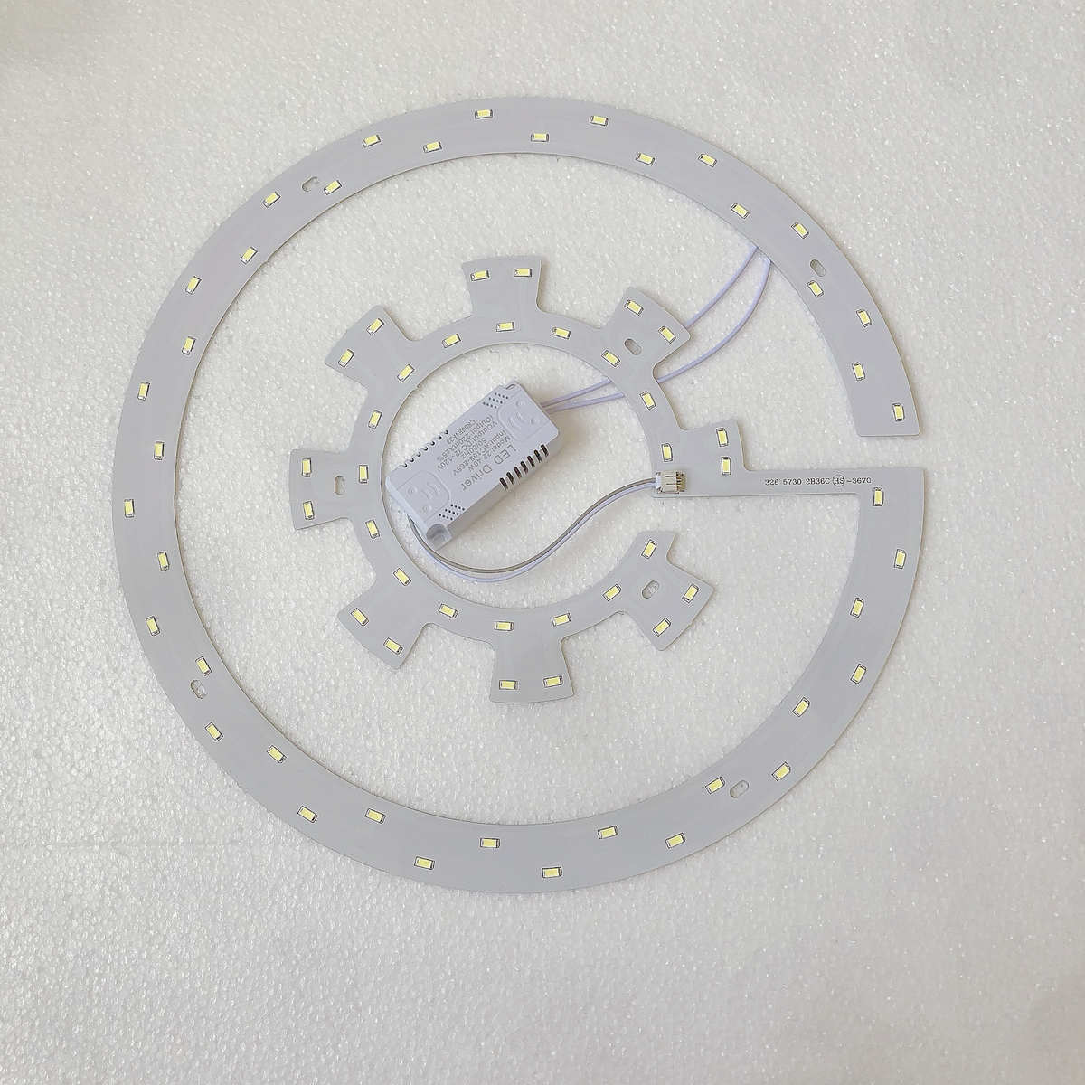 led吸顶灯替换芯圆形磁吸三色灯芯通用圆盘光源灯片