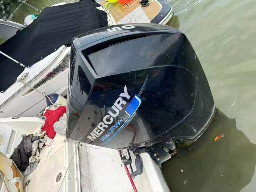 35尺进口大游艇水星300船外机豪华大床卫生间冰箱微波炉劲爆音响无手续