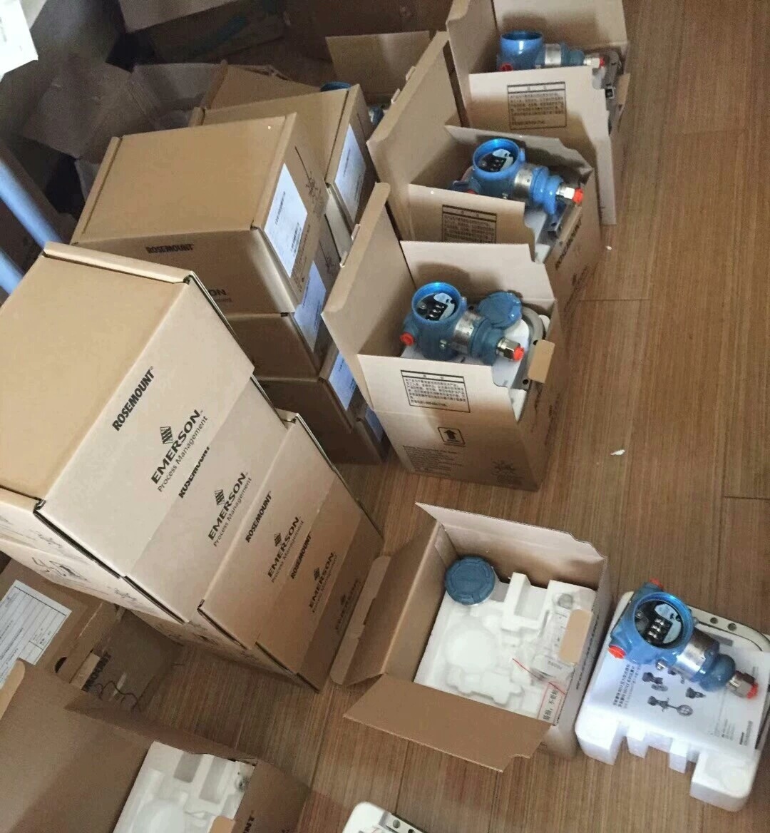 原装进口变送器加装单双法兰，维修各类单双法兰，抽真空注油，非