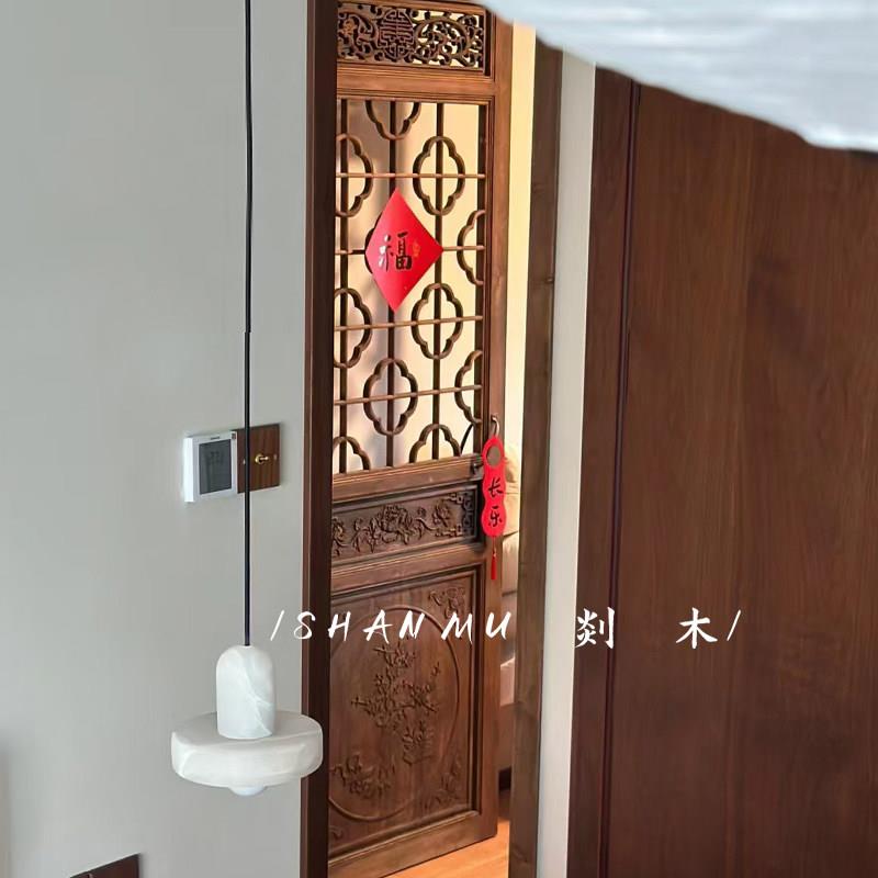 东阳木雕中式实木仿古门窗做旧屏风花格镂空隔断做旧格栅海棠门