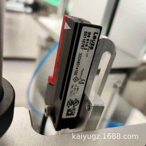 自动圆瓶双面贴标-机 矿泉水贴标机玻璃瓶全贴机标一分钟60120