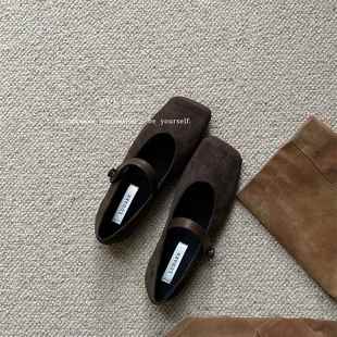 方头玛丽珍鞋女鞋子2026年秋冬新款绒面一字带复古配裙子加绒单鞋