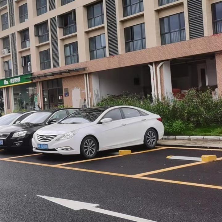 24收小时车位增值代运锁营漏洞智堵能车HZO位开放式车场无围蔽停