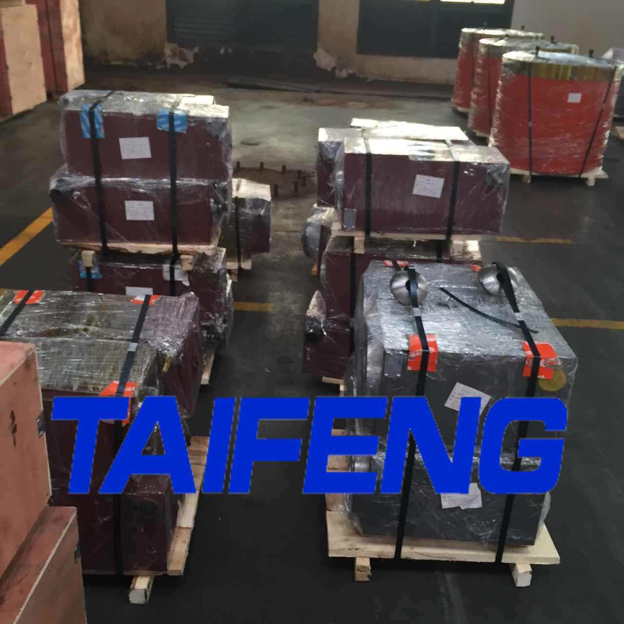 行程300缸径400的600吨普通折弯机油缸订购厂家液压