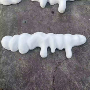 仿雪山门头外墙坠屋檐雪冰挂雪装饰挂店面泡沫道具冬季雪贴墙雪景