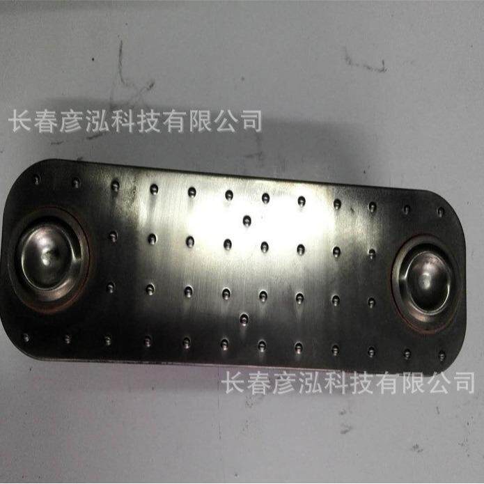 锡柴j6发动机配件机油散热器芯体长春彦泓供汽车配件1013010A36D