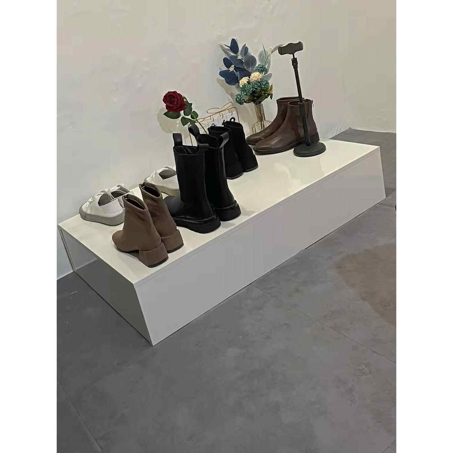木制高架平台，服装店展示架，模特架，婚纱店橱窗摊位，家电家具
