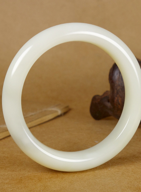 圈口59mm保真新疆和田玉黑羊洞带翠带猫眼美人条女款手镯58.10g