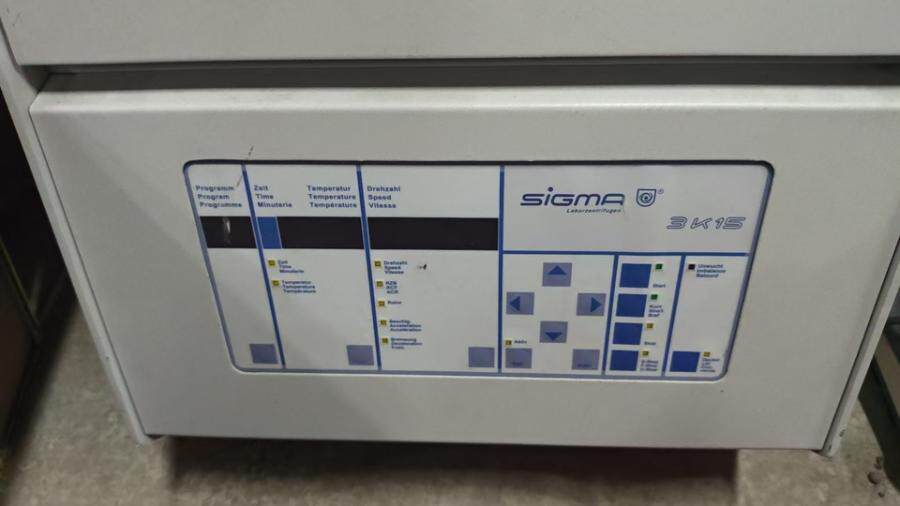 3月27日北京【京械3651】单位淘汰处置冷冻离心机一台网络拍卖公告