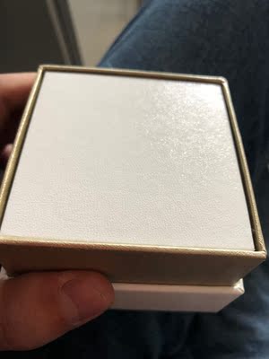 钻石世家女款结婚求婚定制白钻戒优缺点曝光分析