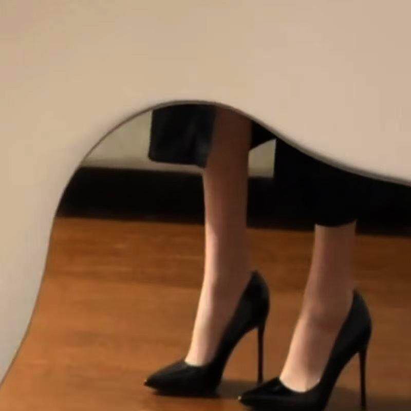 黑色红底高跟鞋女2026春季新款尖头细跟性感亮面气质单鞋漆皮女鞋