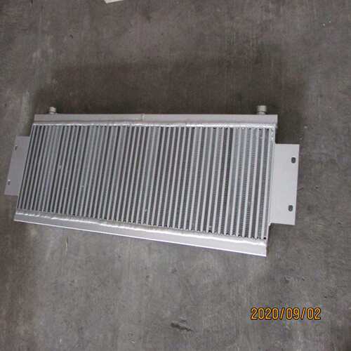 供应XGSX01-77AY-1300000液压油散徐工装载机配件860157837