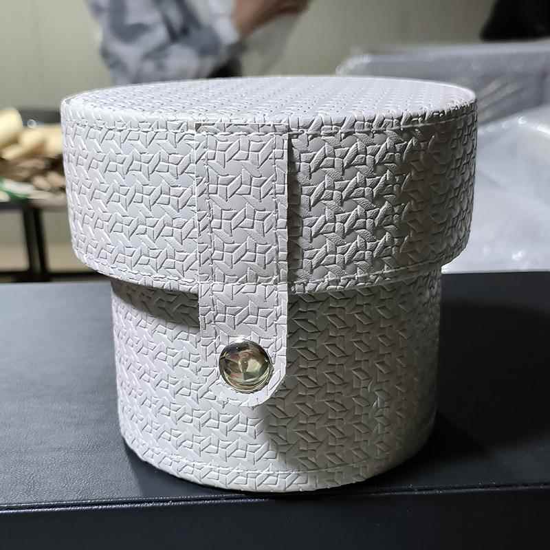 现代简约皮327革卧桌面圆筒收纳盒样装酒板间店饰盒摆件室衣橱收