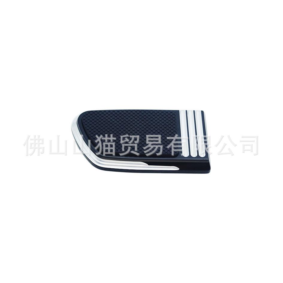 哈雷改装继承者软尾司令肥仔突破者 改装刹车踏板路王滑翔CNC踏板