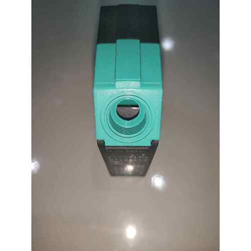 NI4-M12-AN6X-H1141直流三线圆柱型接近开关接近传感器 接近开关