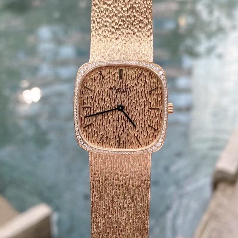 98新28*28mm百达翡丽古典系列18k黄金镶钻手动机械女表后镶钻方形