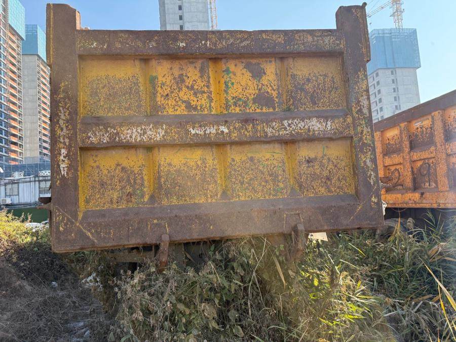 1月23日台州运输公司名下浙J31573红岩牌重型自卸货车一辆网络拍卖公告