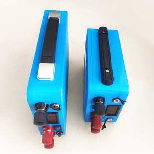 12v24v强起电源塑料外壳户外便携式应急启动移动防水盒蓝色带配件