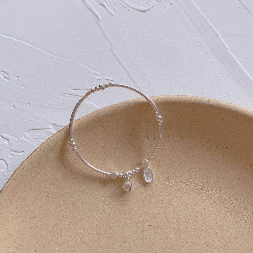 高档创小环众设计感s925镯纯银铃铛手链女可爱弹力细手手不原掉色