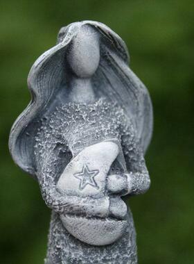 新款直销复古怀旧月亮女神雕像花园装饰摆件树脂工艺品欧式简易桌