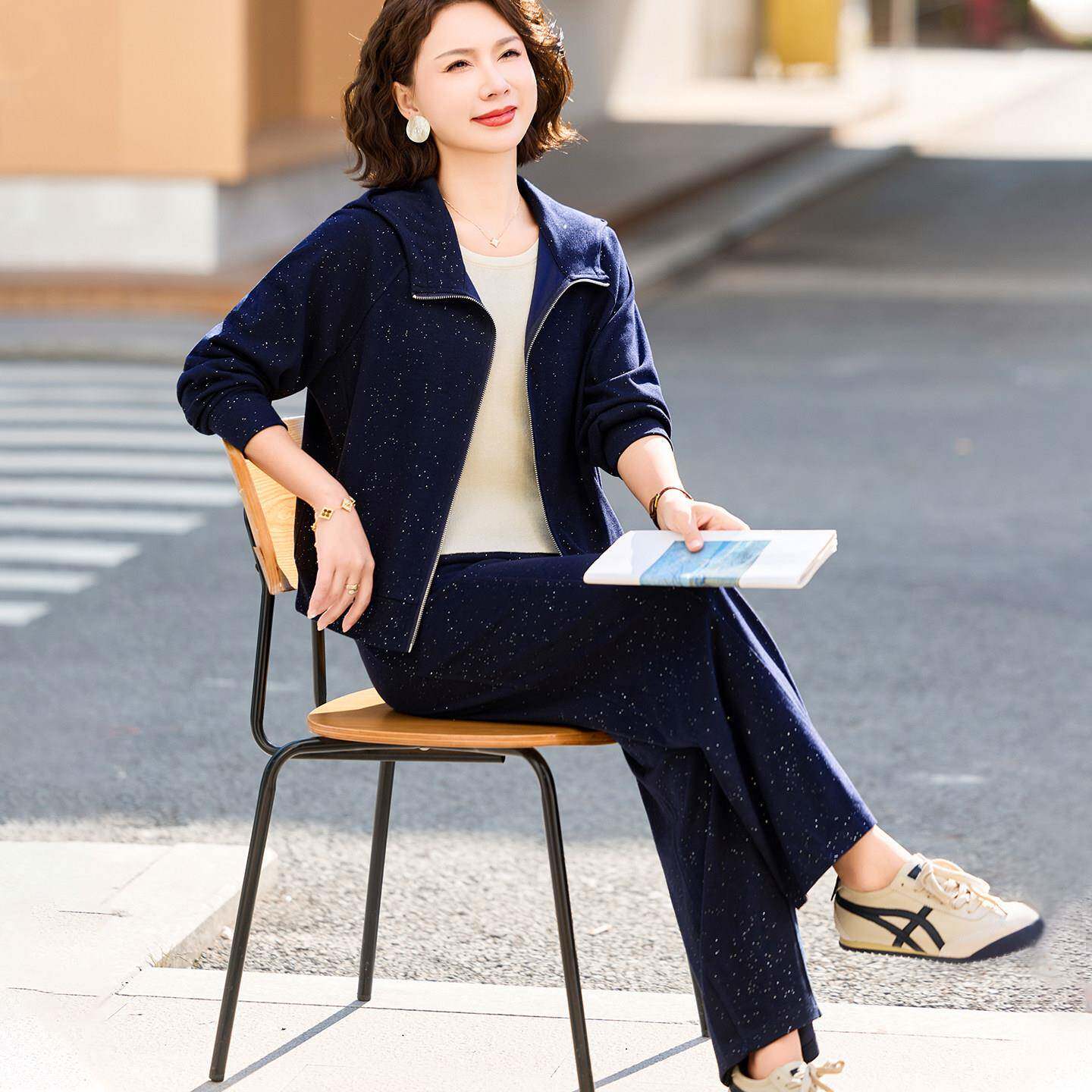 2026春季新款妈妈装休闲套装女中年春秋洋气连帽宽松遮肉两件套装