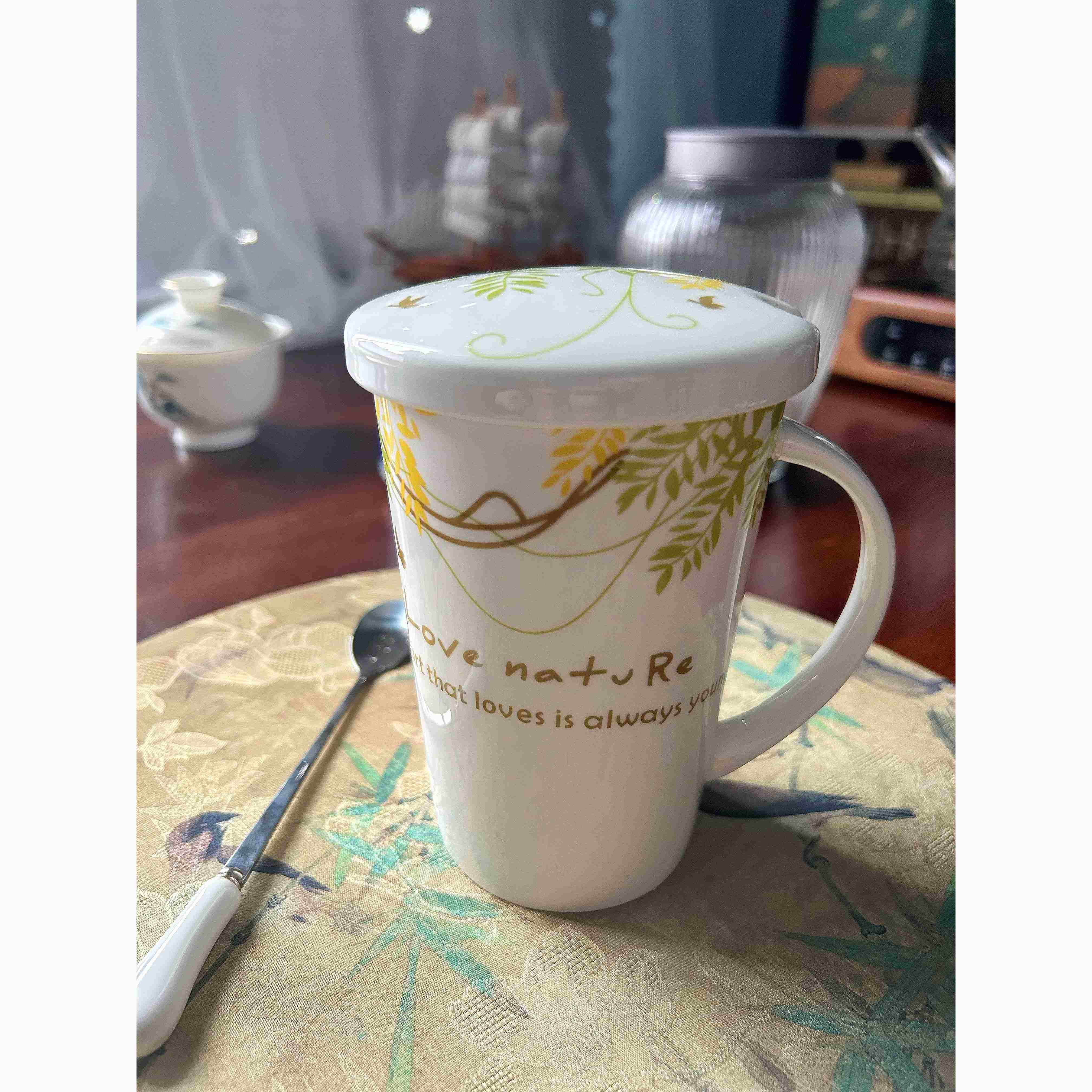 高颜值马克杯女带盖子勺精致骨瓷咖啡杯儿童家用喝水杯子陶瓷早餐