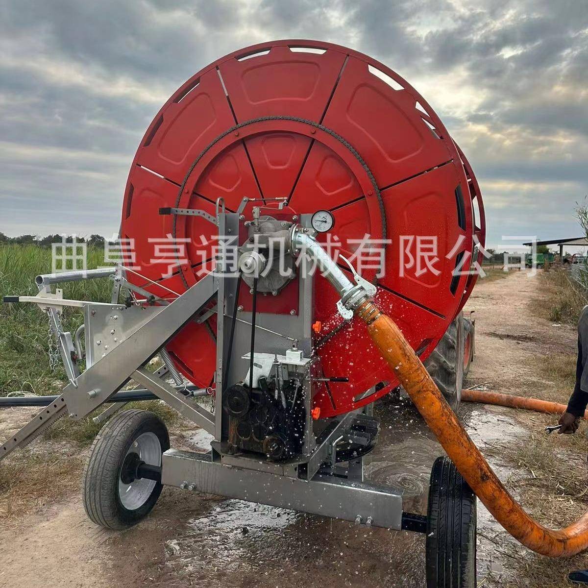 出口俄罗斯110-500型喷灌机大型农场卷盘式雨淋机二次增压喷灌机