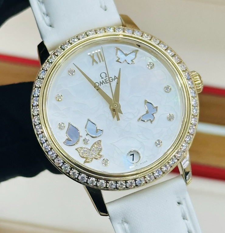 98新32.7mm欧米茄碟飞系列黄金424.57.33.20.55.003自动机械女表