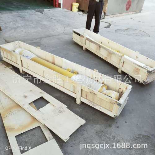 PC450-8挖掘机铲斗连杆 大臂油缸 中臂油缸总成 链轨总成