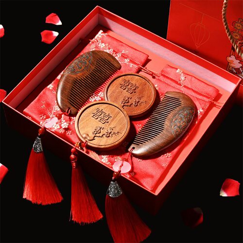 檀木木梳陪嫁嫁妆男士唇部磨砂膏