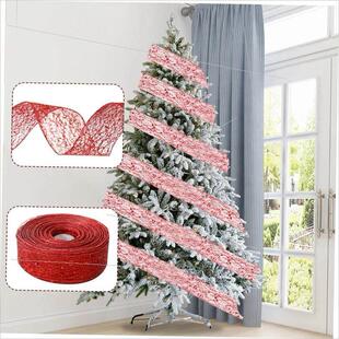 Christmas ribbons decorate the Christmas tree圣诞丝带