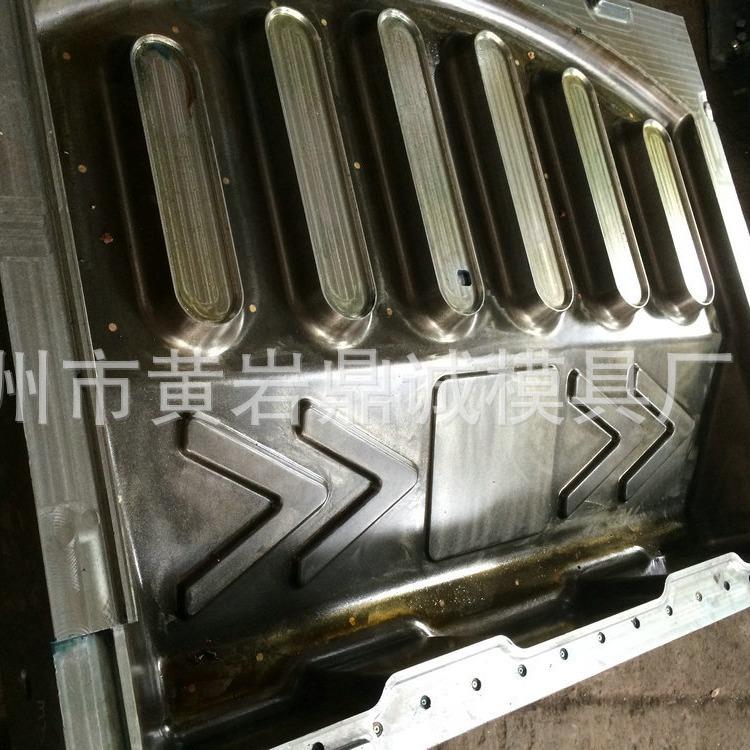 厂家供应 交通水马模具 吹塑水马模具 水马模具 路障模具 吹塑模