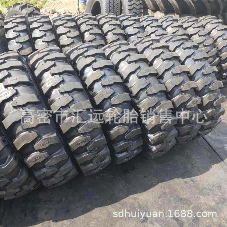 9.00-20 挖沟机专用轮胎900-20 人字花纹加强型工程轮胎