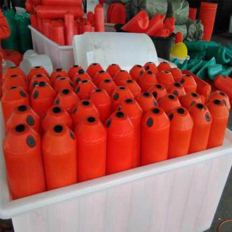 厂价直销一米长pe塑料拦污浮筒hdpe穿孔塑料拦河200*1000mm