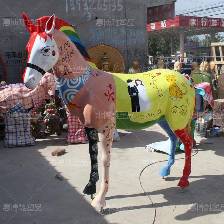 马雕塑玻璃钢马雕塑摆件几何马玻璃钢彩绘半身马景观雕塑景观美陈