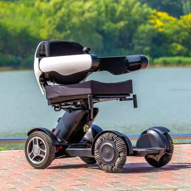 高端遥控智能电动轮椅自动折叠老人残疾人电动四轮代步车