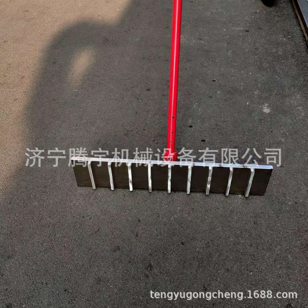牛场拉纹大抹子 牛场现浇地面拉槽机 奶牛场路面刻遭机生产