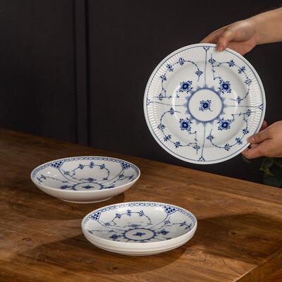 唐草纹手绘高温瓷青花圆盘中国覆古盘商业深盘家居简约个性化餐盘