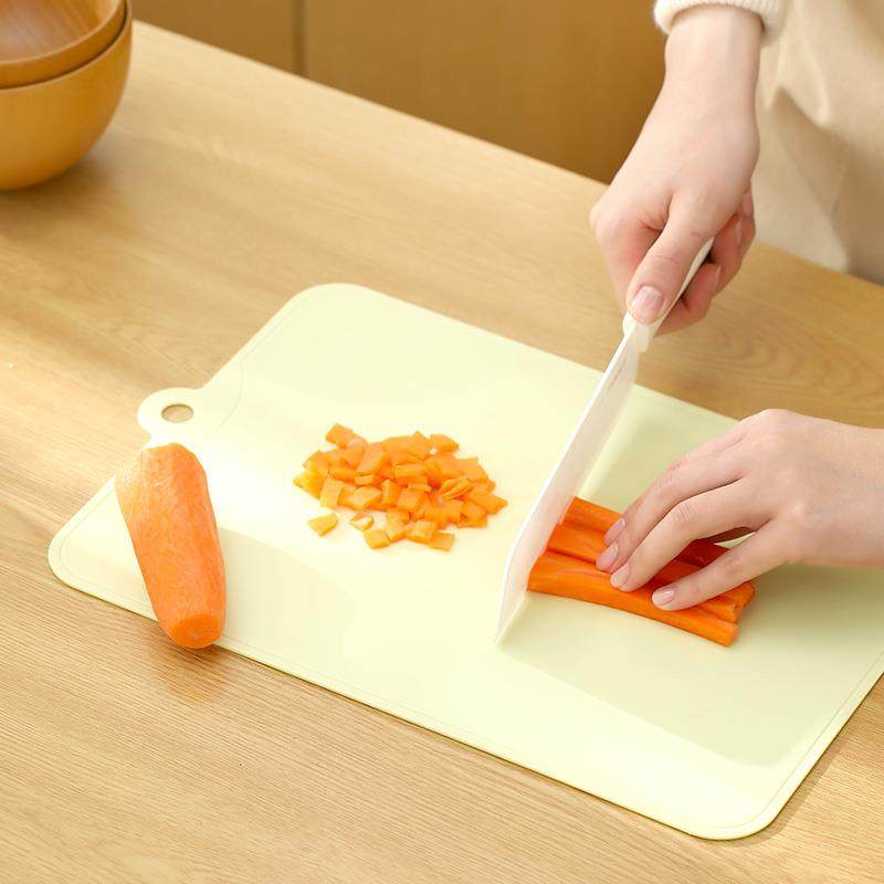 轻薄切菜板切水果板宝宝辅食砧板家用双面防霉可弯曲生熟分类案板