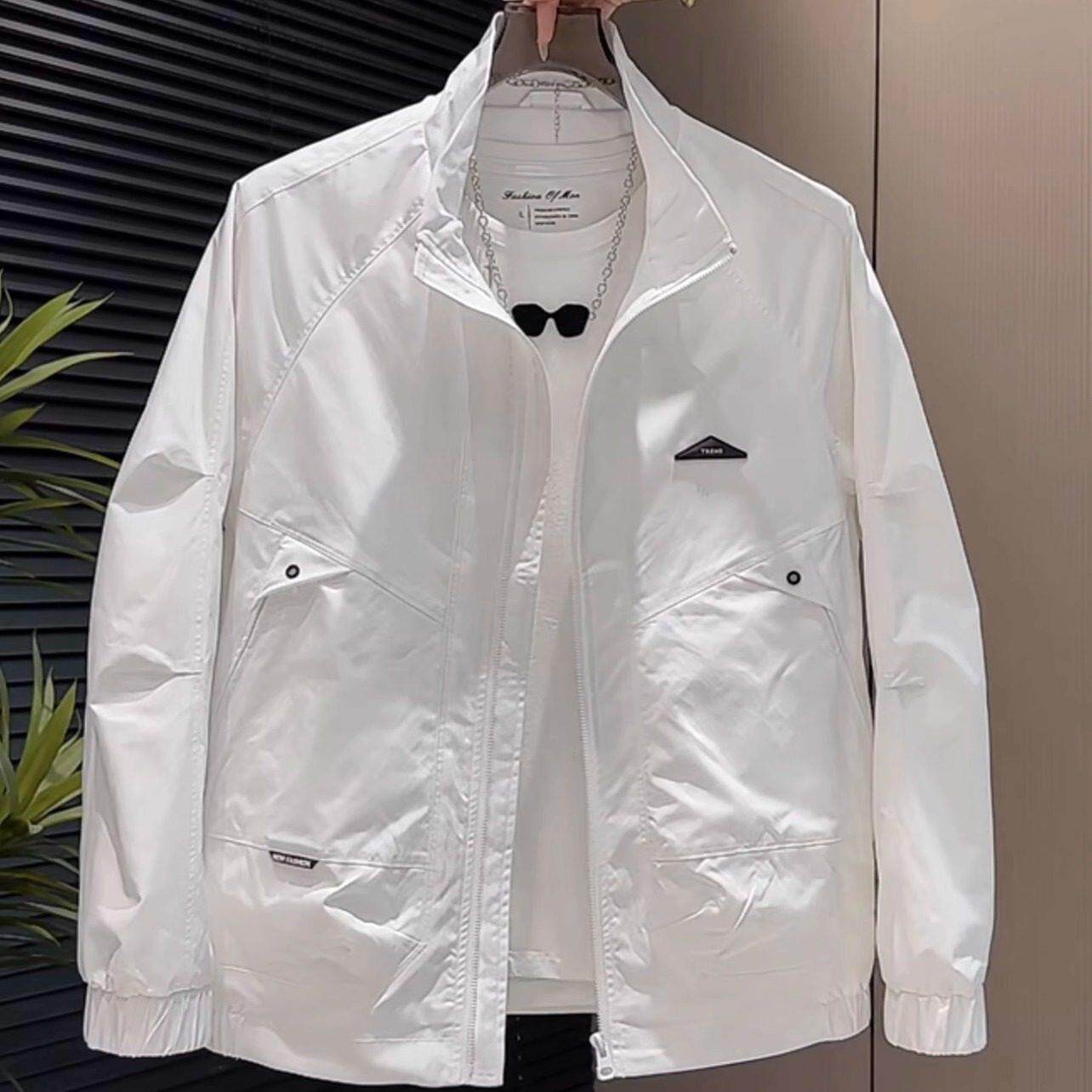 春秋款工装男士外套2025新款痞帅时尚青年防风立领夹克白色外套男