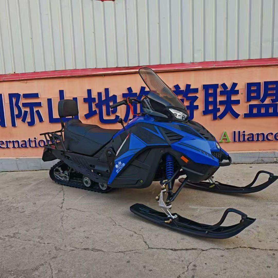 250cc雪地摩托搭载250cc高性能发动机,低扭强劲,爆发力十足助