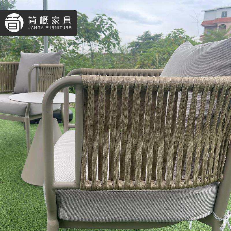 户外桌椅露天别墅花园庭院室外藤椅北欧休闲防晒防水金属餐桌组合