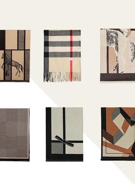 样板房围巾摆件衣帽间卧室挂衣架围巾软装陈列品衣柜装饰意式轻奢