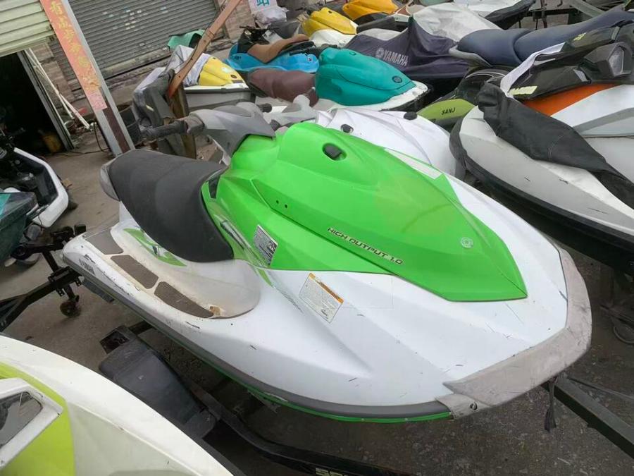 雅马哈vx700摩托艇