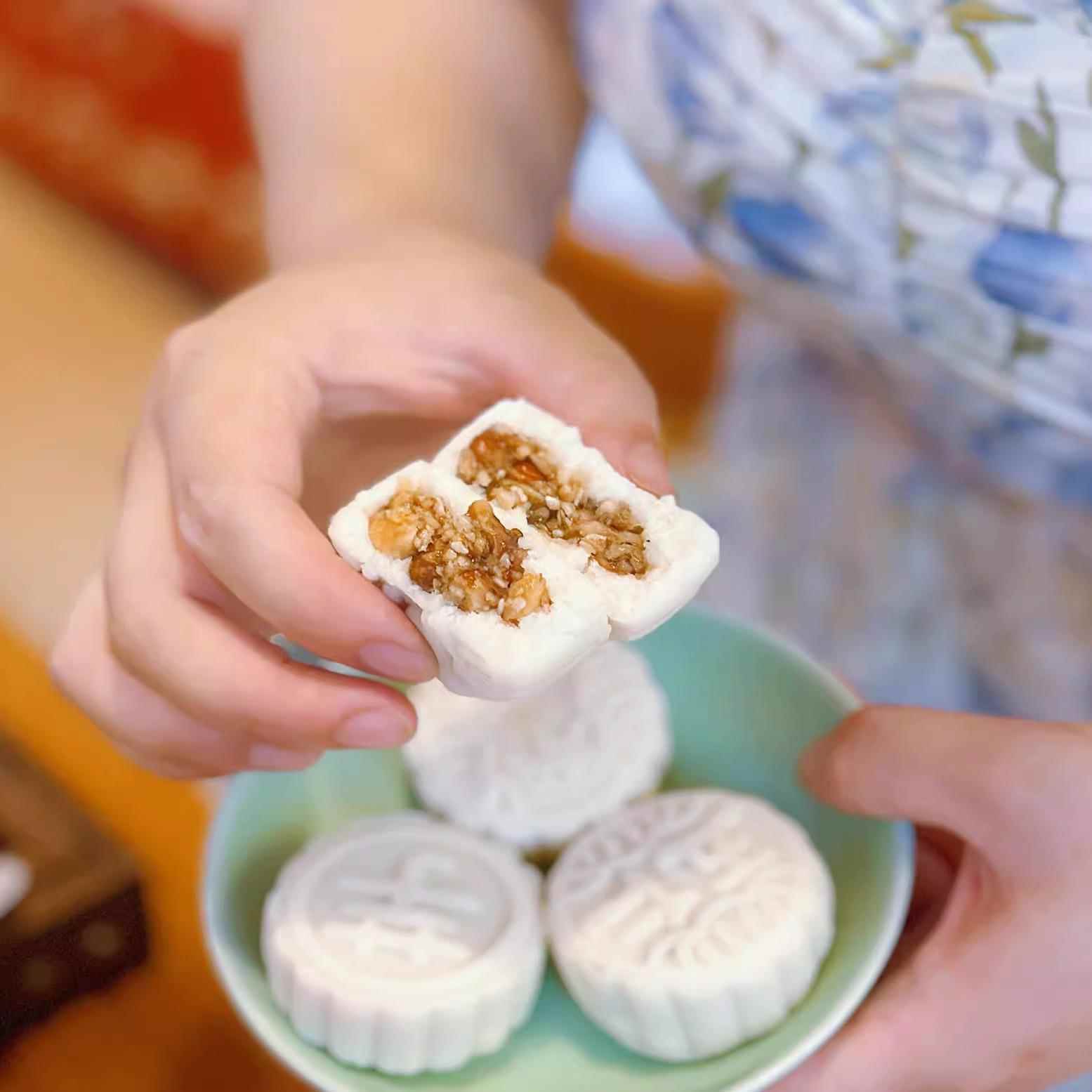 雪花鲜米糕米月饼婺式南宋素月饼五仁黑芝麻下午茶点中秋礼盒现做