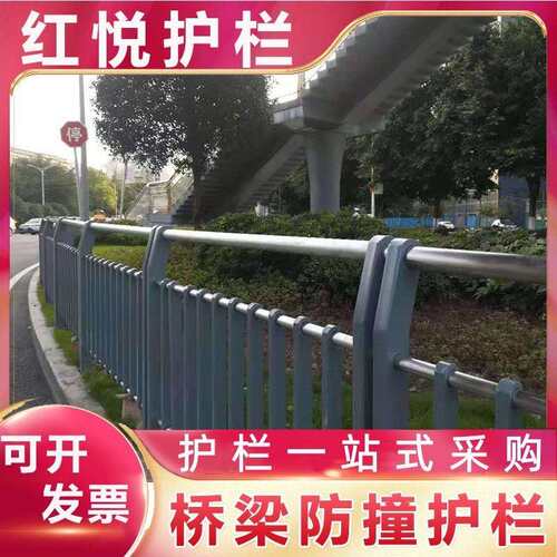 河道景观桥梁护栏 山东厂家 不锈钢碳素复合管护栏 道路护栏立柱