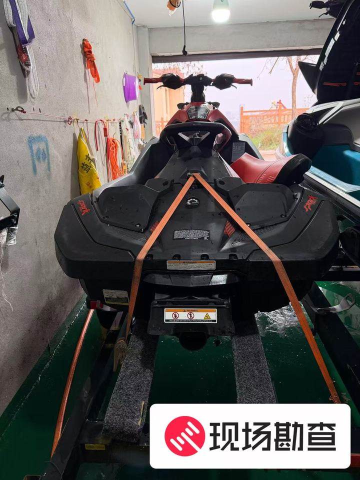 22款庞巴迪火花90摩托艇带原车音响