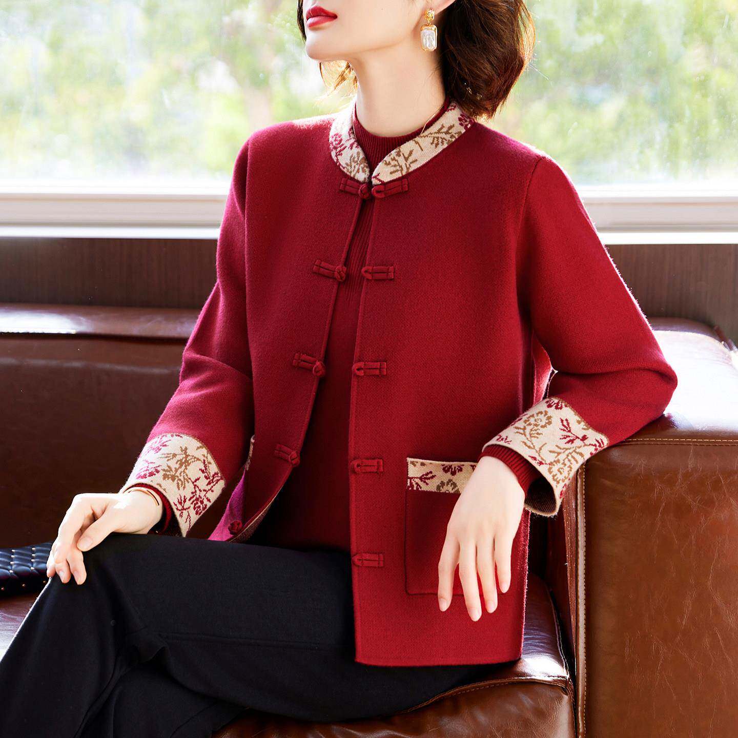 喜婆婆婚宴装妈妈春装2026新款本命年红色两件套中老年女针织外套