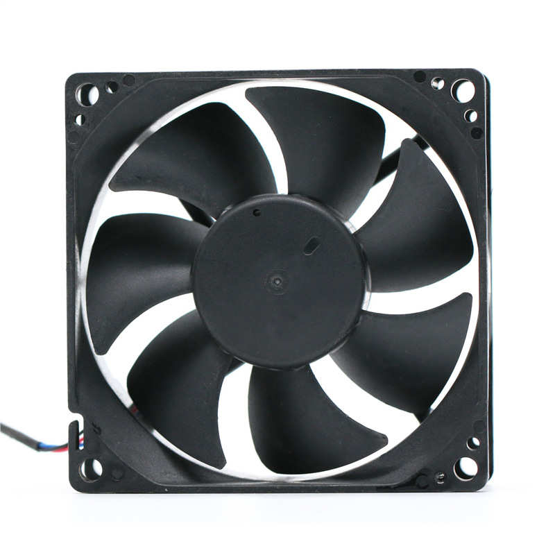 AUB0812H   8025 12V 0.30A 8cm 投影仪散热风扇