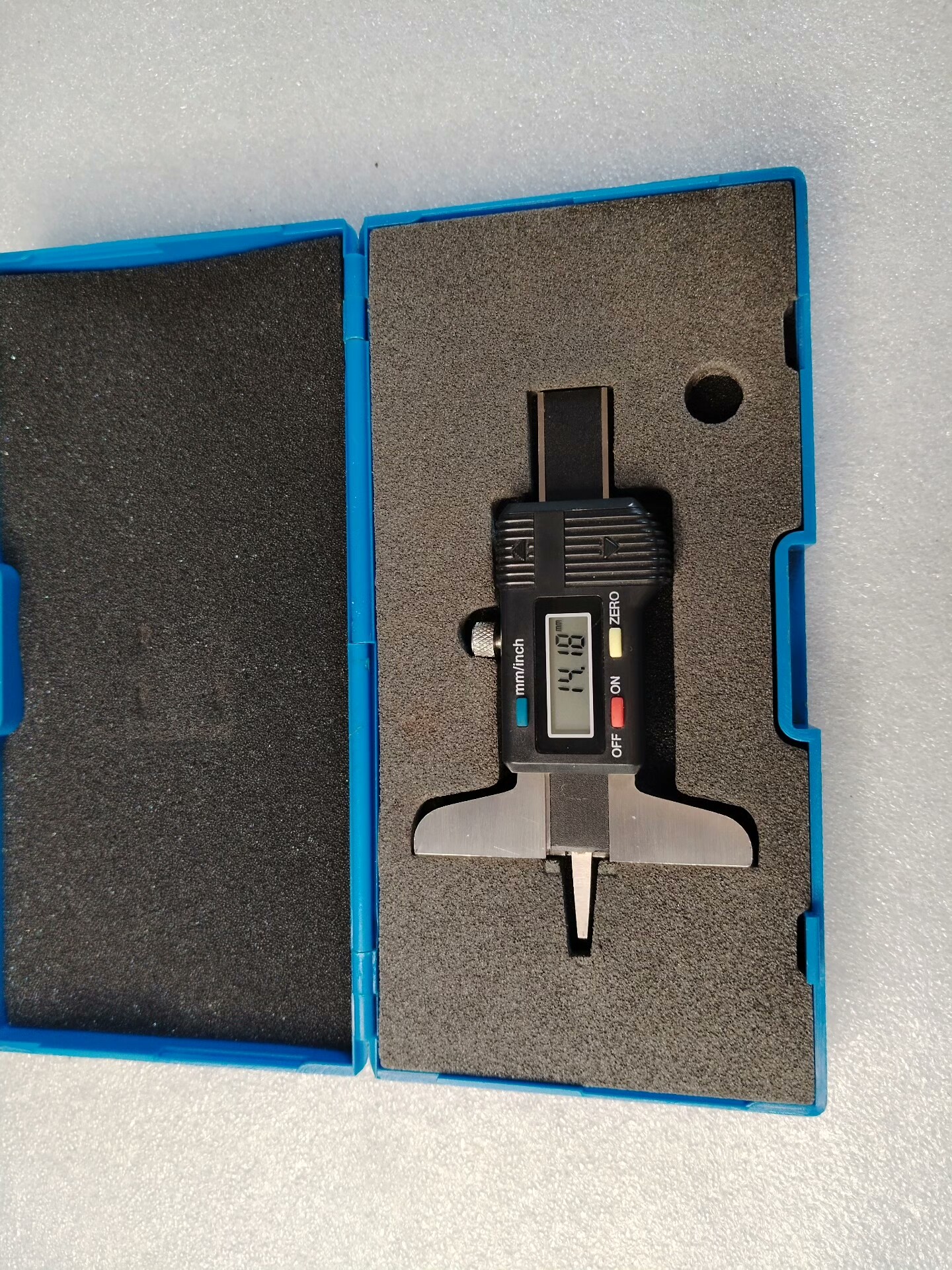 数显胎纹深度尺 0-25mm 数显卡尺